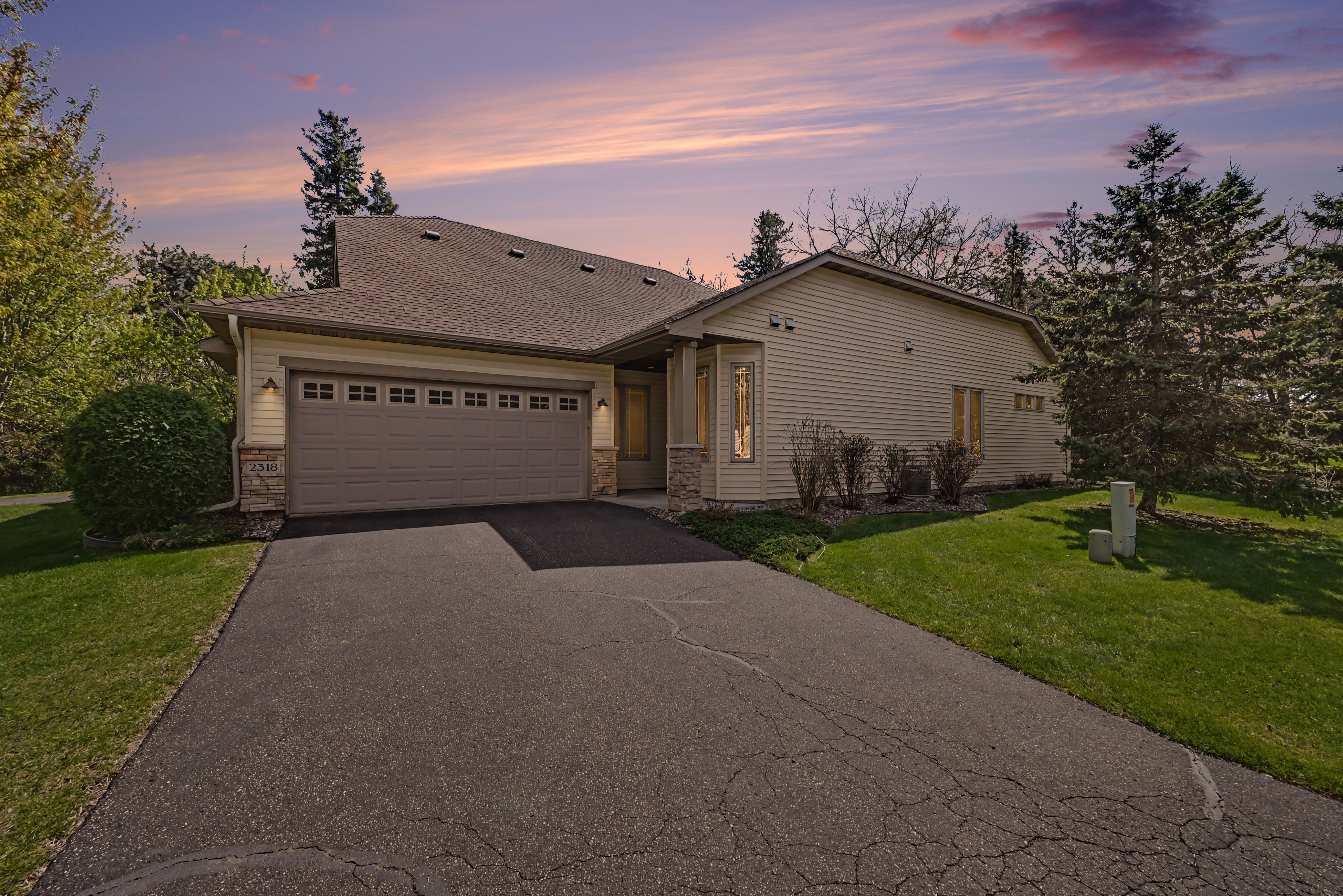 New on Market and Open House Sat/Sun, May 2/3 from 12:00-2:00pm – Maplewood Townhome!
