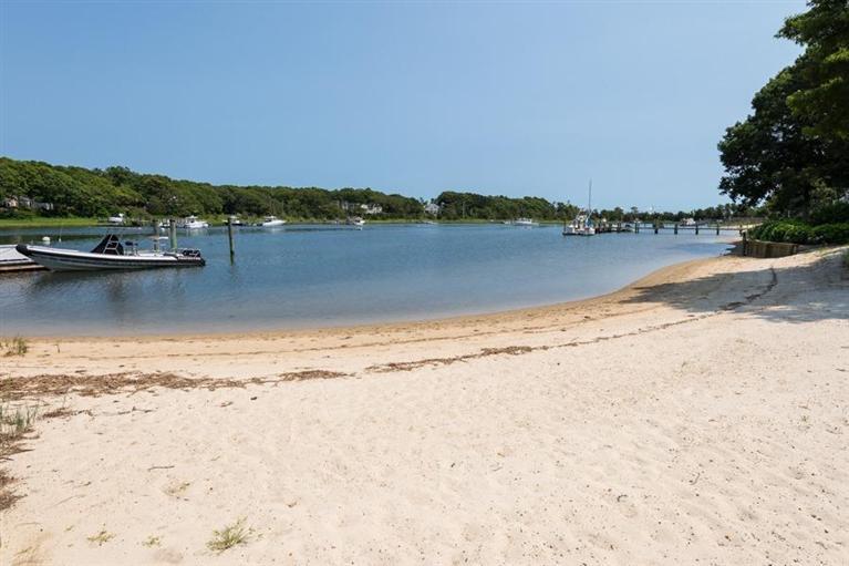 74 Garrison Lane, Osterville