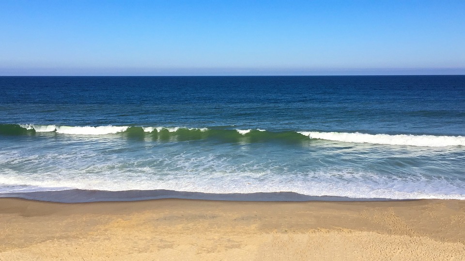 Waves coming up on the shore of a Cape Cod Beach
