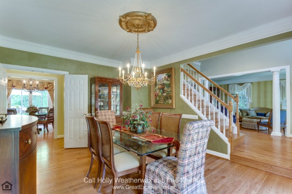 Vienna VA Luxury Homes for Sale - Enjoy dining and entertaining in the formal dining room of this luxury home for sale in Vienna VA.