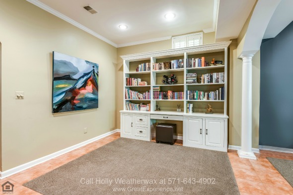 Reston VA Real Estate Properties for Sale - All amenities are within minutes of this conveniently located Reston VA home for sale.