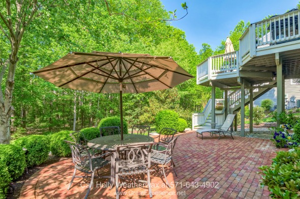 Reston VA Homes for Sale - Dine al fresco whenever you like in the open patio of this gorgeous Reston VA home.