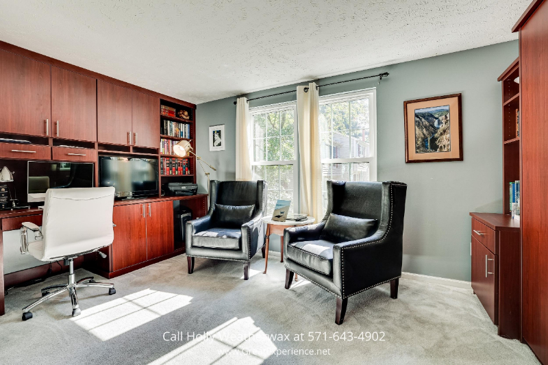 Homes for Sale in Reston VA - Bedroom 2 is as relaxing and has the flexibility to be used as a home office. 