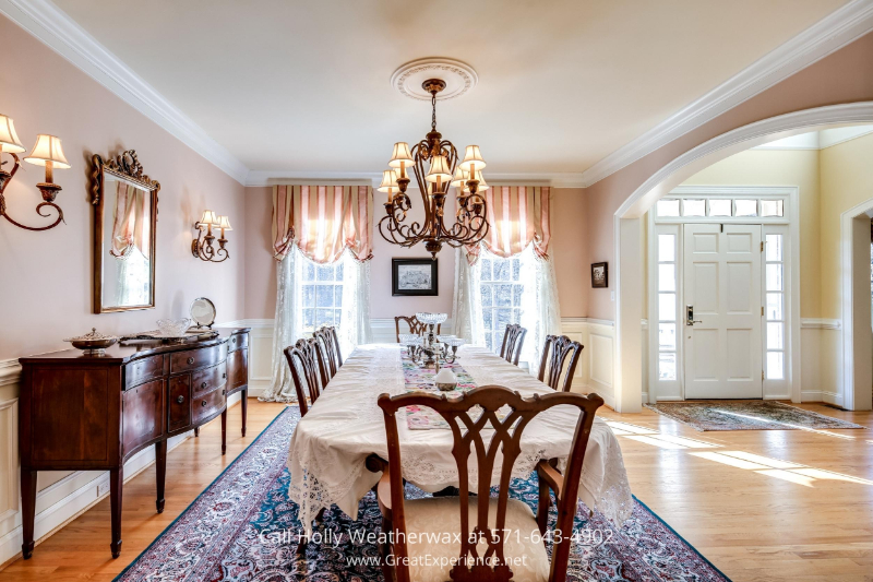 Home for Sale in Great Falls VA - Experience fine dining every day in the formal dining room of this Great Falls VA home.