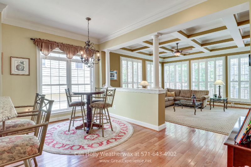 Property for Sale in Oakton - Perfect for prepping meals and entertaining in this property in Oakton, VA.