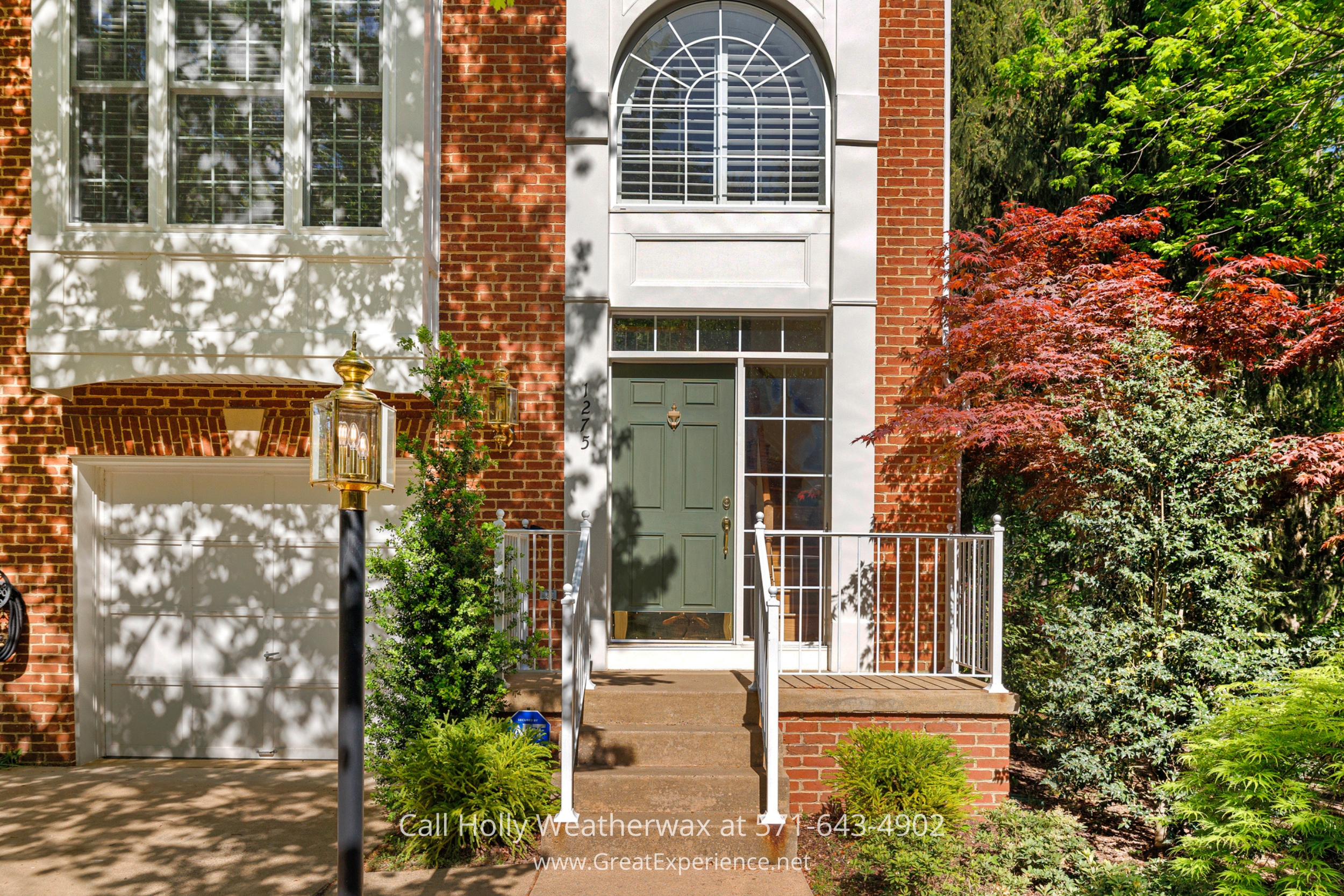 A stunning townhome in the heart of North Virginia.