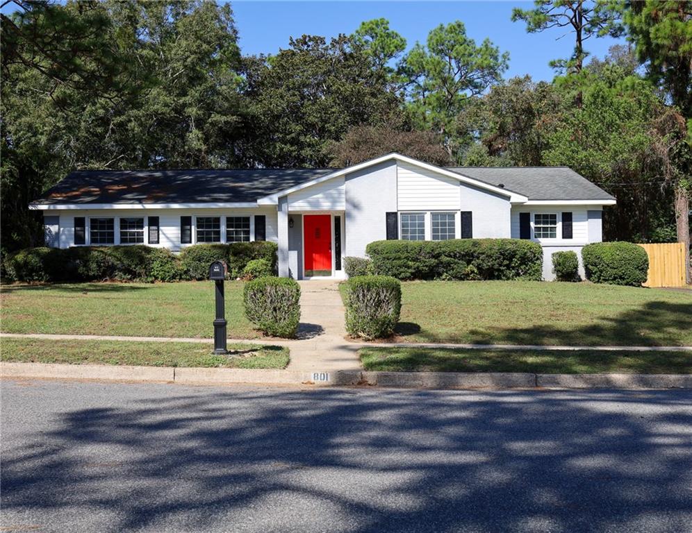 801 Parkwood Dr E, 