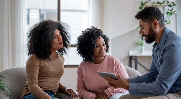 If You're Thinking of Selling Your House This Fall, Hire a Pro