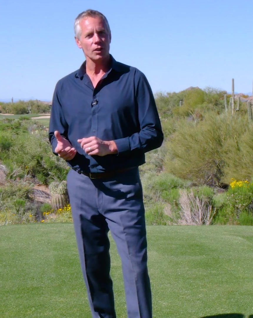 Mark Thomas presenting on a Scottsdale golf course