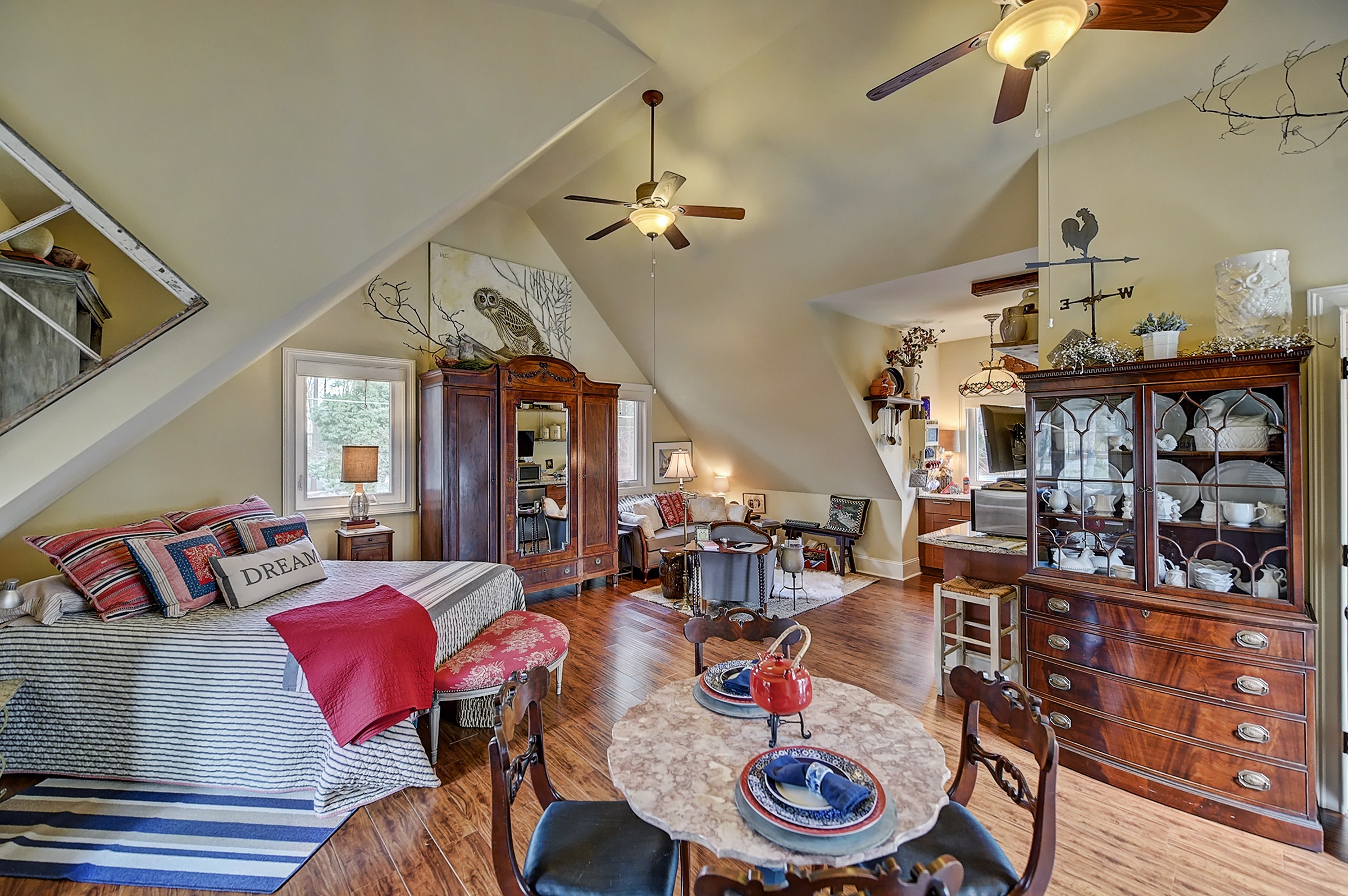 Exquisite Waterfront Estate On The Beautiful Shores Of Lake Norman
